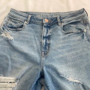American Eagle SZ 8 MOM JEAN